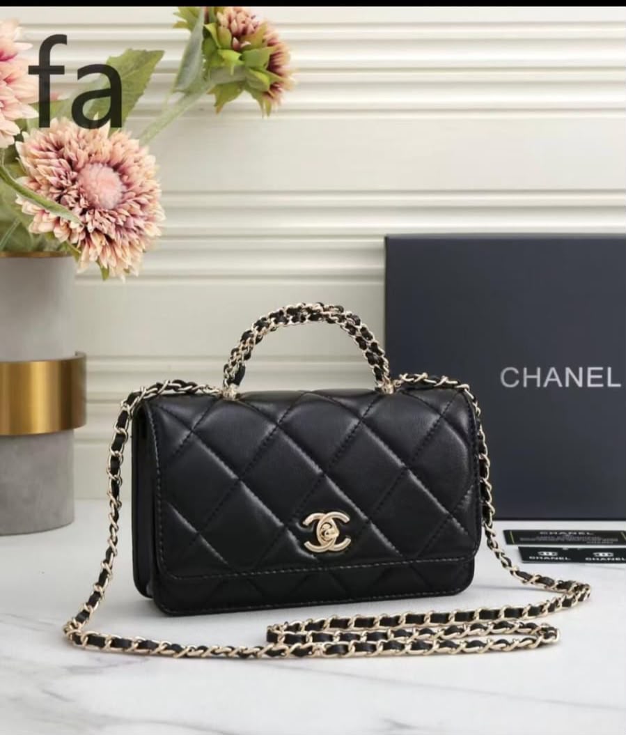 𝟱𝟬% 𝗦𝗽𝗲𝗰𝗶𝗮𝗹 𝗗𝗶𝘀𝗰𝗼𝘂𝗻𝘁 -Premium Quality 𝐂𝐡𝐚𝐧𝐞𝐥 𝐂𝐥𝐚𝐬𝐬𝐢𝐜 Ladies Bag | Made in Italy | Free Delivery All Over Qatar