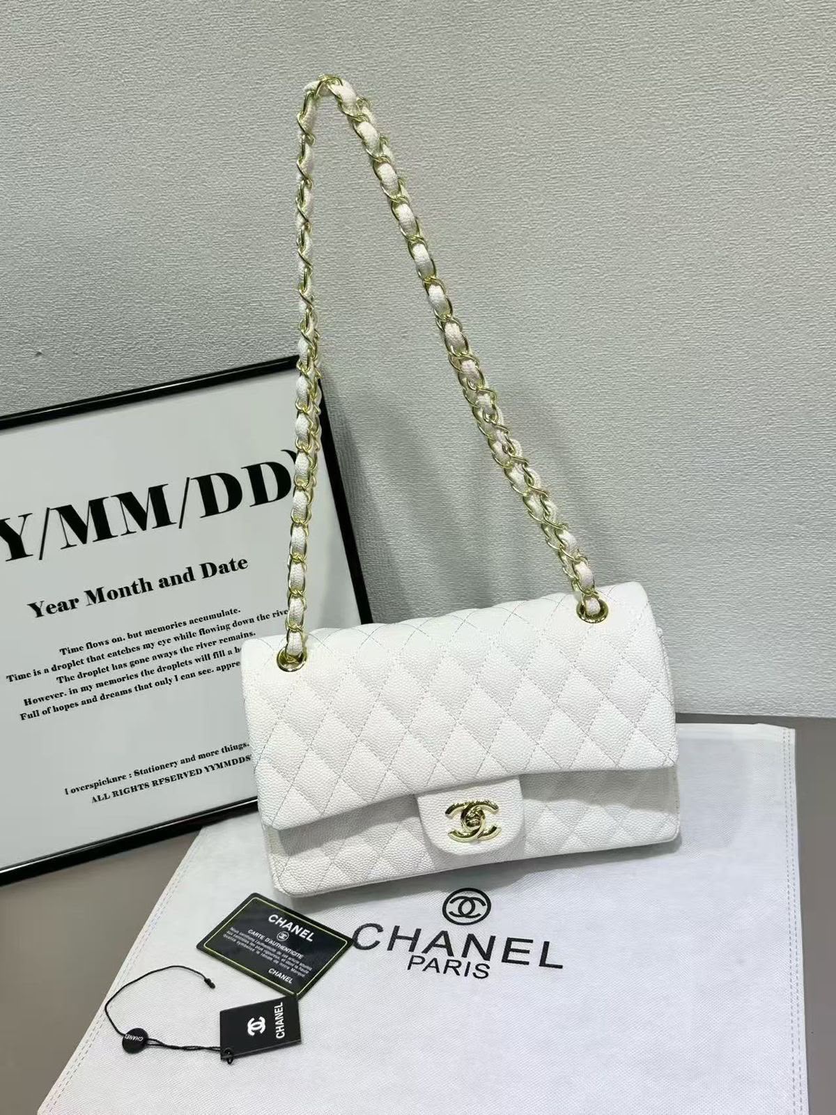 𝟱𝟬% 𝗦𝗽𝗲𝗰𝗶𝗮𝗹 𝗗𝗶𝘀𝗰𝗼𝘂𝗻𝘁 -Premium Quality 𝐂𝐡𝐚𝐧𝐞𝐥 𝐂𝐥𝐚𝐬𝐬𝐢𝐜 Ladies Bag | Made in Italy | Free Delivery All Over Qatar
